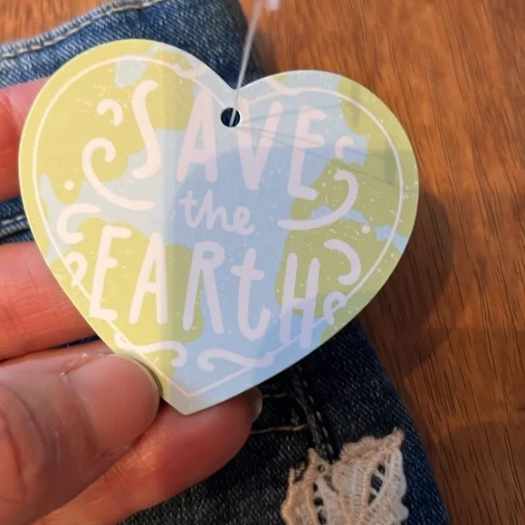 New Jordache denim lace shorts - Picture 5 of 16